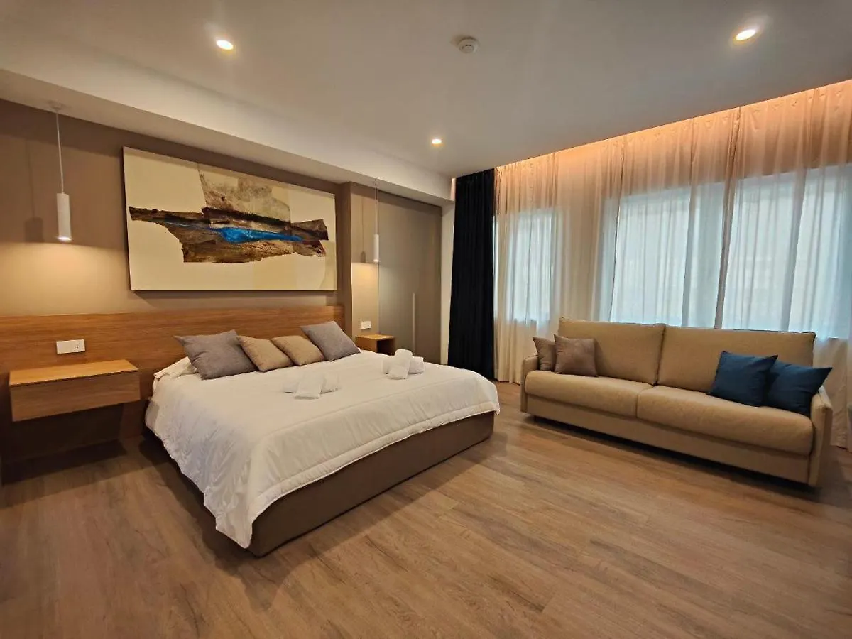 Carducci Art Guesthouse Oristano Italien