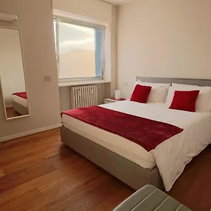 aparthotel-isola.italymilanhotels.net/