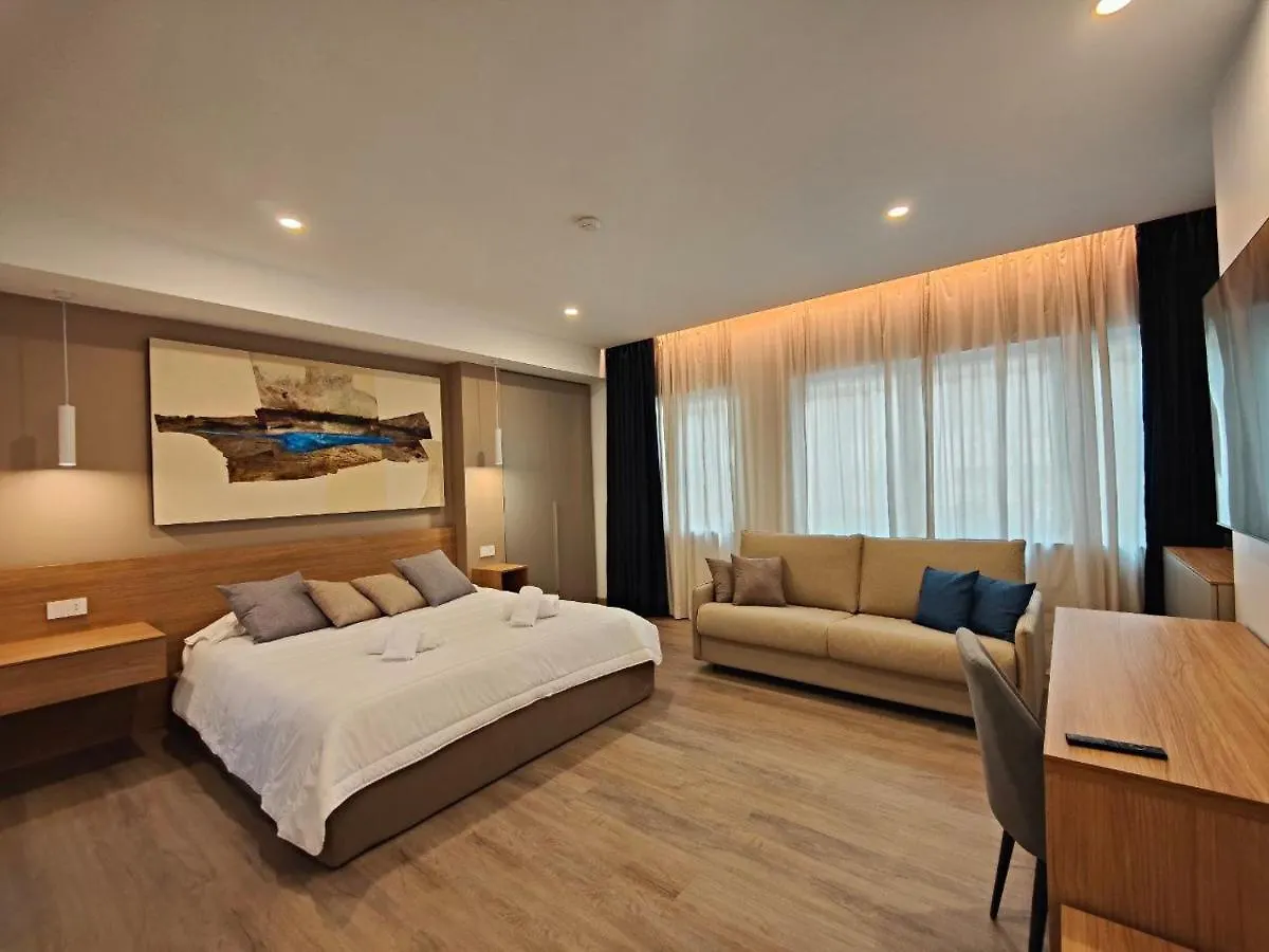 Carducci Art Guesthouse Oristano 0*,  Italy